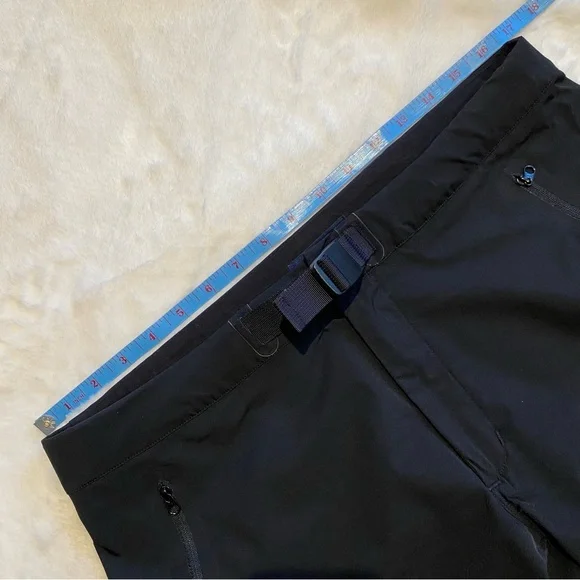 (M) Arc’teryx Men’s Hiking Pants Black Medium Hike Outdoor Windbreaker 33x32 - Picture 3 of 15